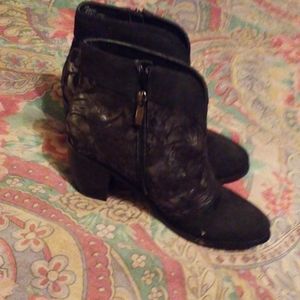 Ankle boots